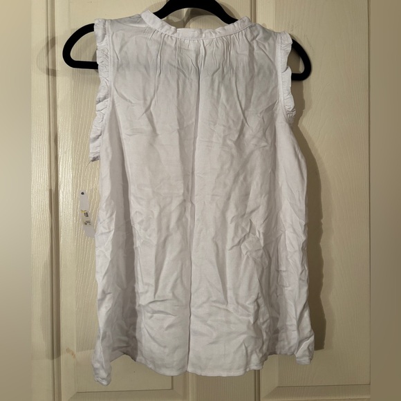 Sleeveless Ruffle Shirt - Picture 2 of 3